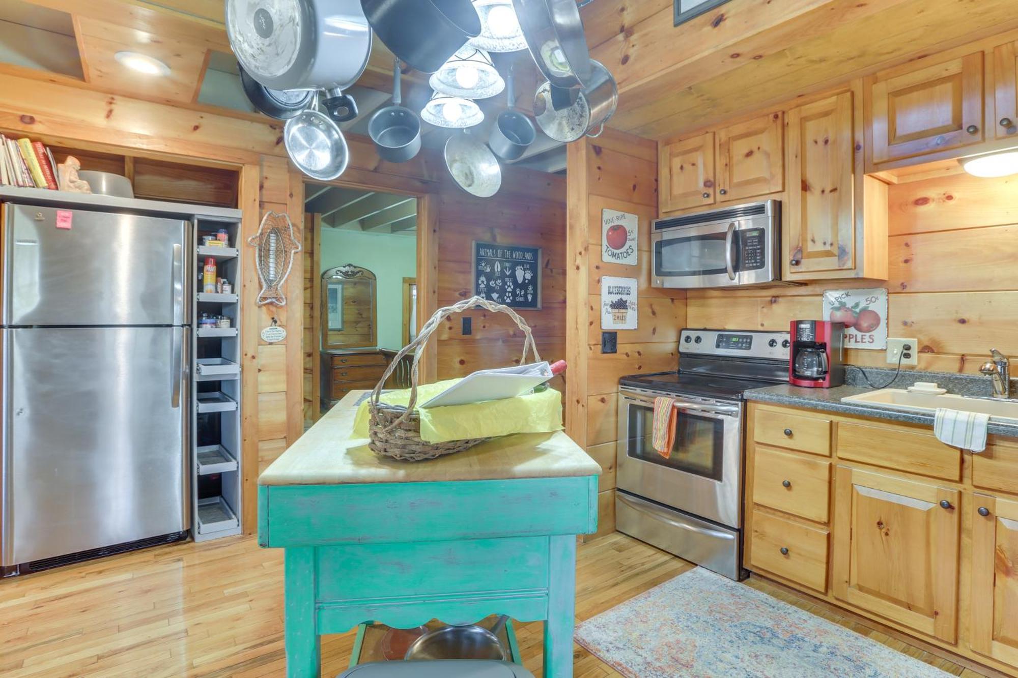Charming Fancy Gap Cabin With Deck And Gas Grill! Zewnętrze zdjęcie